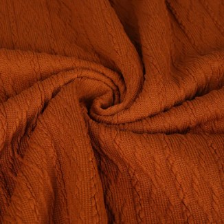 كيف تؤثر عمليات صباغة وتشطيب أقمشة الملابس على أداء النسيج وتجربة الارتداء؟